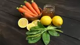 Elisir naturale per un fegato sano con carote, miele, limoni e tarassaco